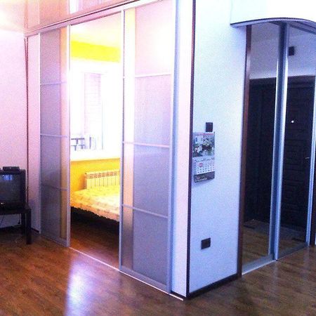 Apartamenty Na Radujny 1 Бердськ Екстер'єр фото